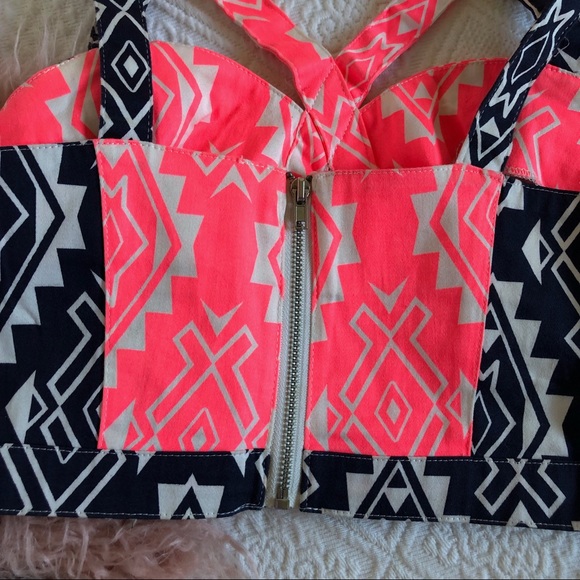 Flying Tomato Crop Top, size S - Picture 3 of 8